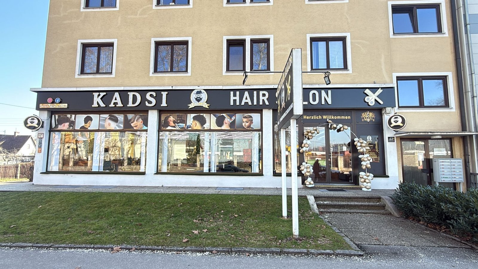 Die Außenansicht des KADSI HairSalon in der Unionstraße 63 in Linz
